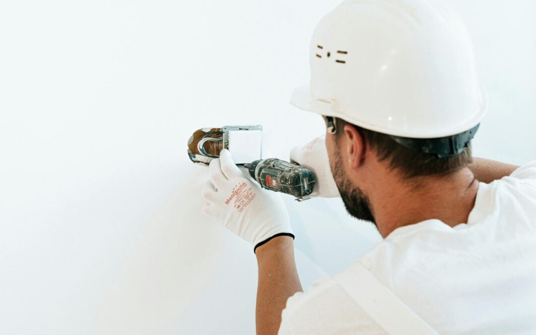 What Makes a Reliable Handyman in Overland Park?